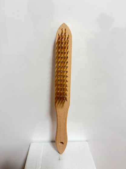 Mosazný drátěný kartáč – dřevěná rukojeť