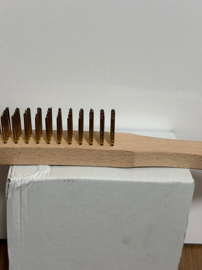 Mosazný drátěný kartáč – dřevěná rukojeť