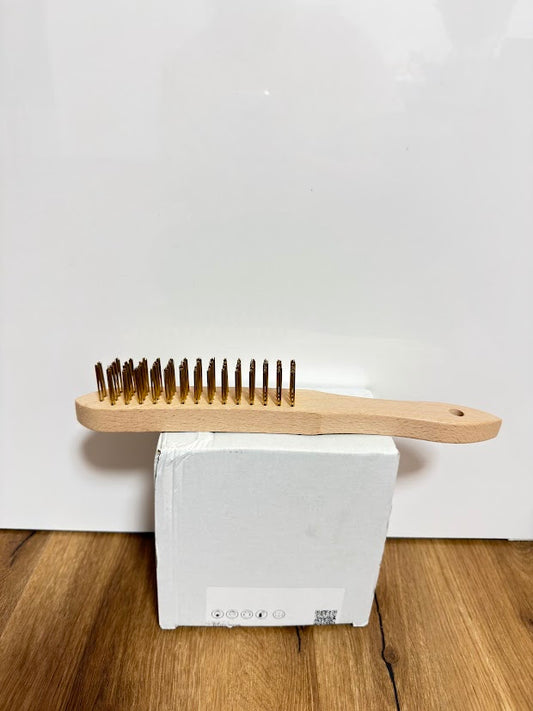 Mosazný drátěný kartáč – dřevěná rukojeť